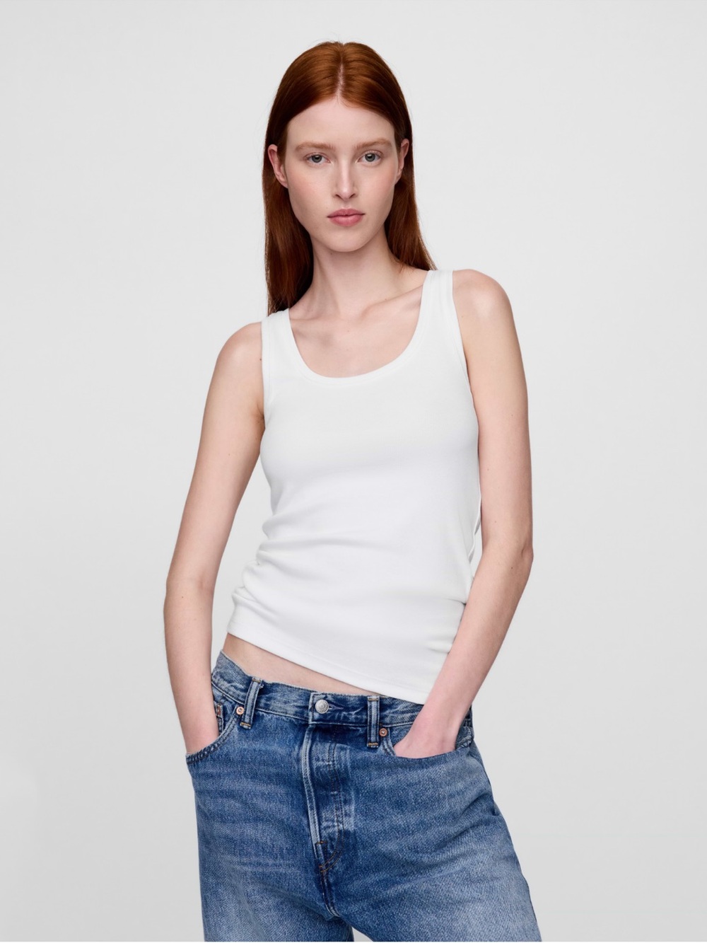 Gap White Scoop Neck Tank Top - Classic Women's Staple